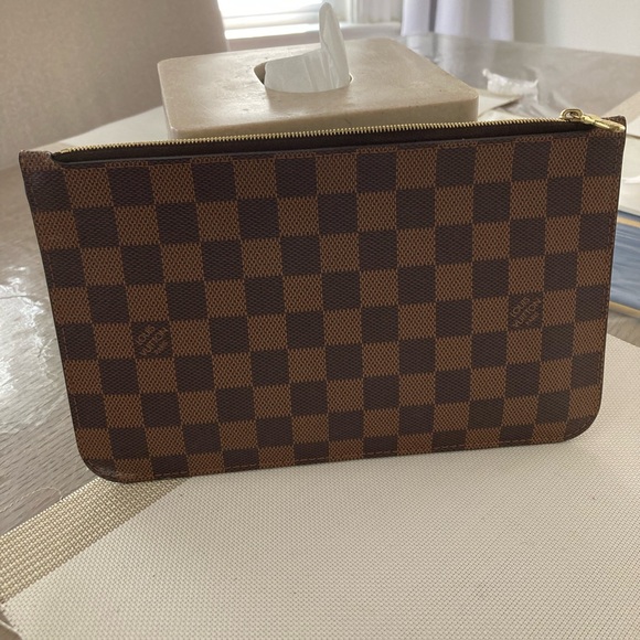 Louis Vuitton Brown Damier Pochette Wristlet - Picture 3 of 7